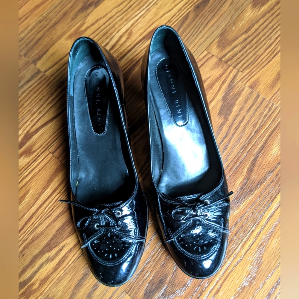 Gianni Bini patent leather Suzette pumps - Size 7.5